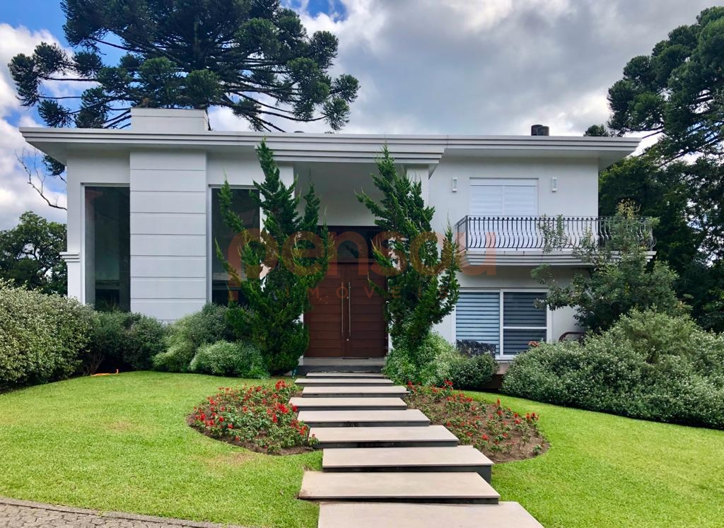 Casa 4 ou + dormitórios