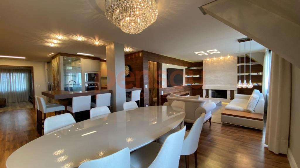 Apartamento 3 Dormitórios