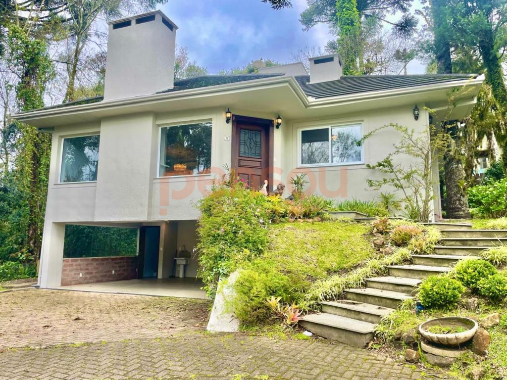 Casa 3 dormitórios em Condomínio