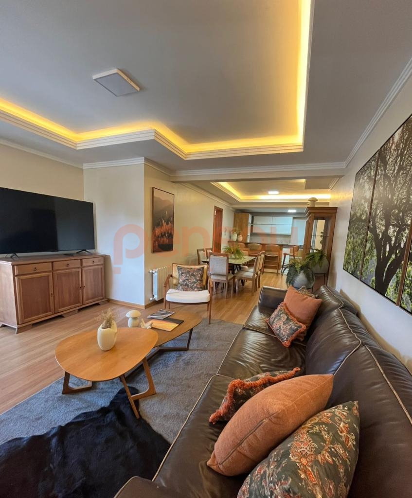 Apartamento 3 Dormitórios