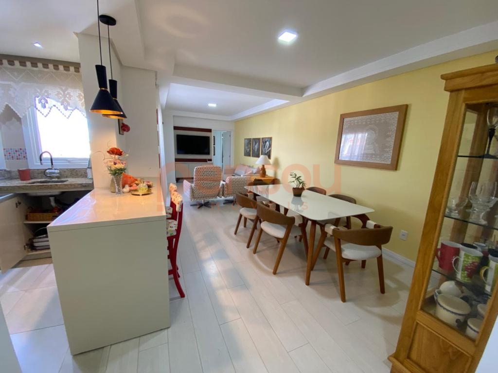 Apartamento 3 Dormitórios