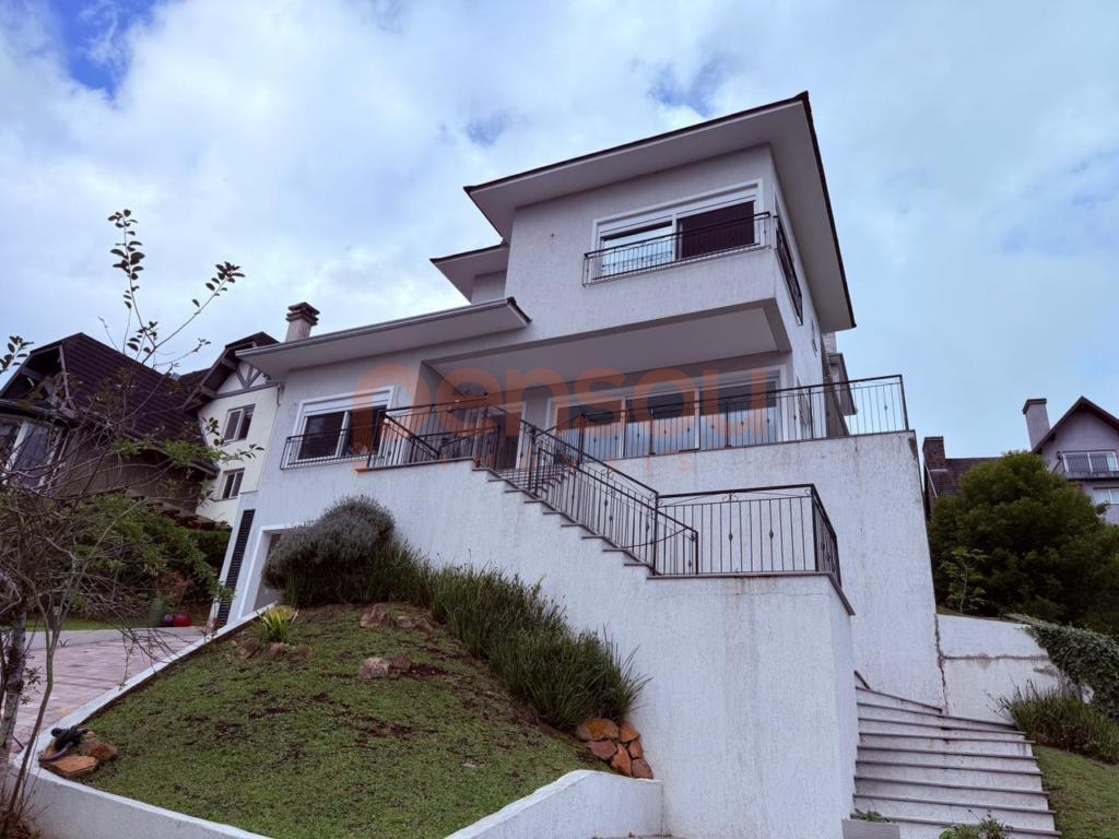 Casa 4 ou + dorm. em Condomínio
