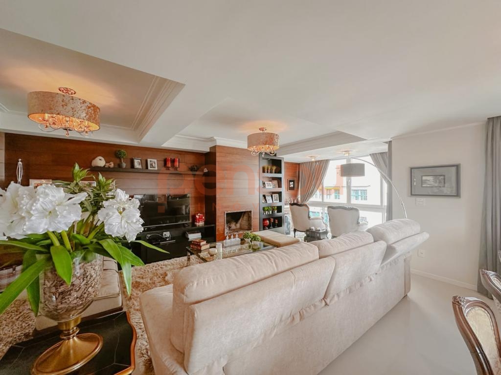Apartamento 3 Dormitórios