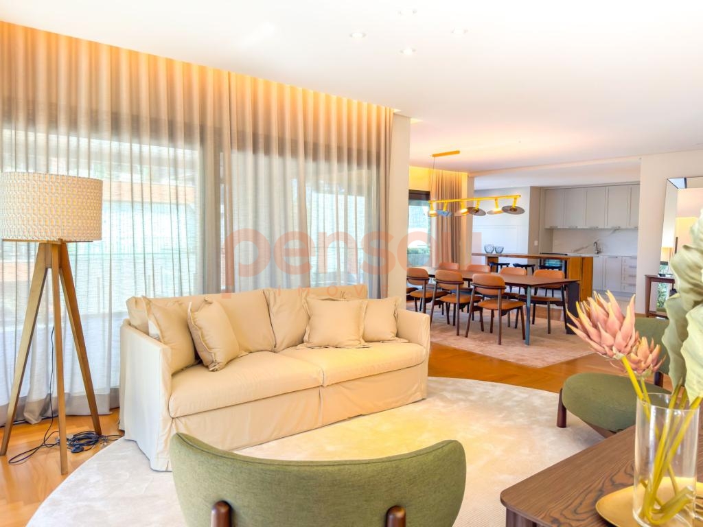 Apartamento 4 ou + Dormitórios