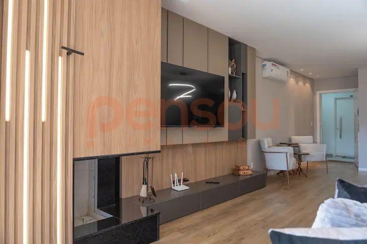 Apartamento 3 Dormitórios